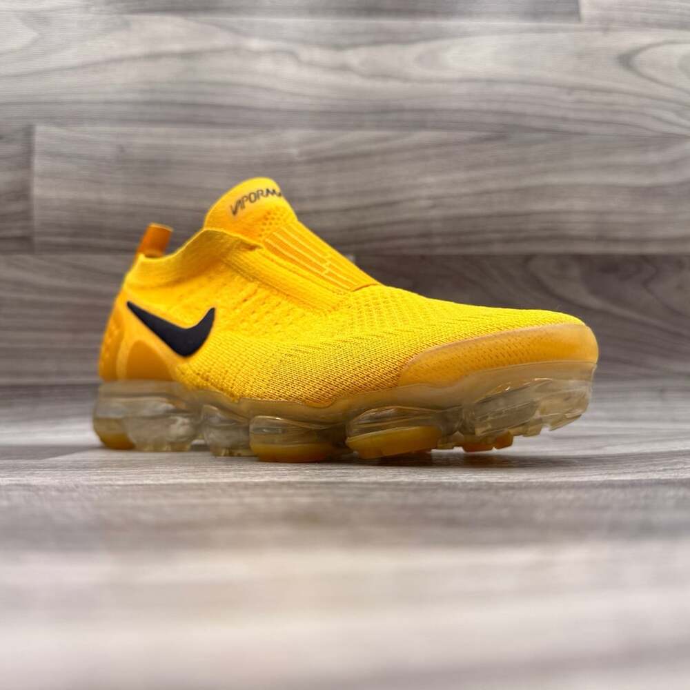 Nike Wmns VaporMax Moc 2 University Gold AJ6599-700